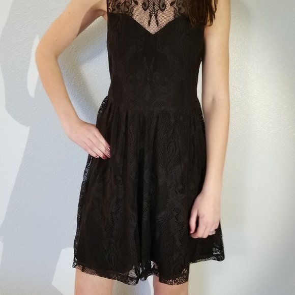 !!3 FOR $25 -- Express Lace LBD - Picture 3 of 6